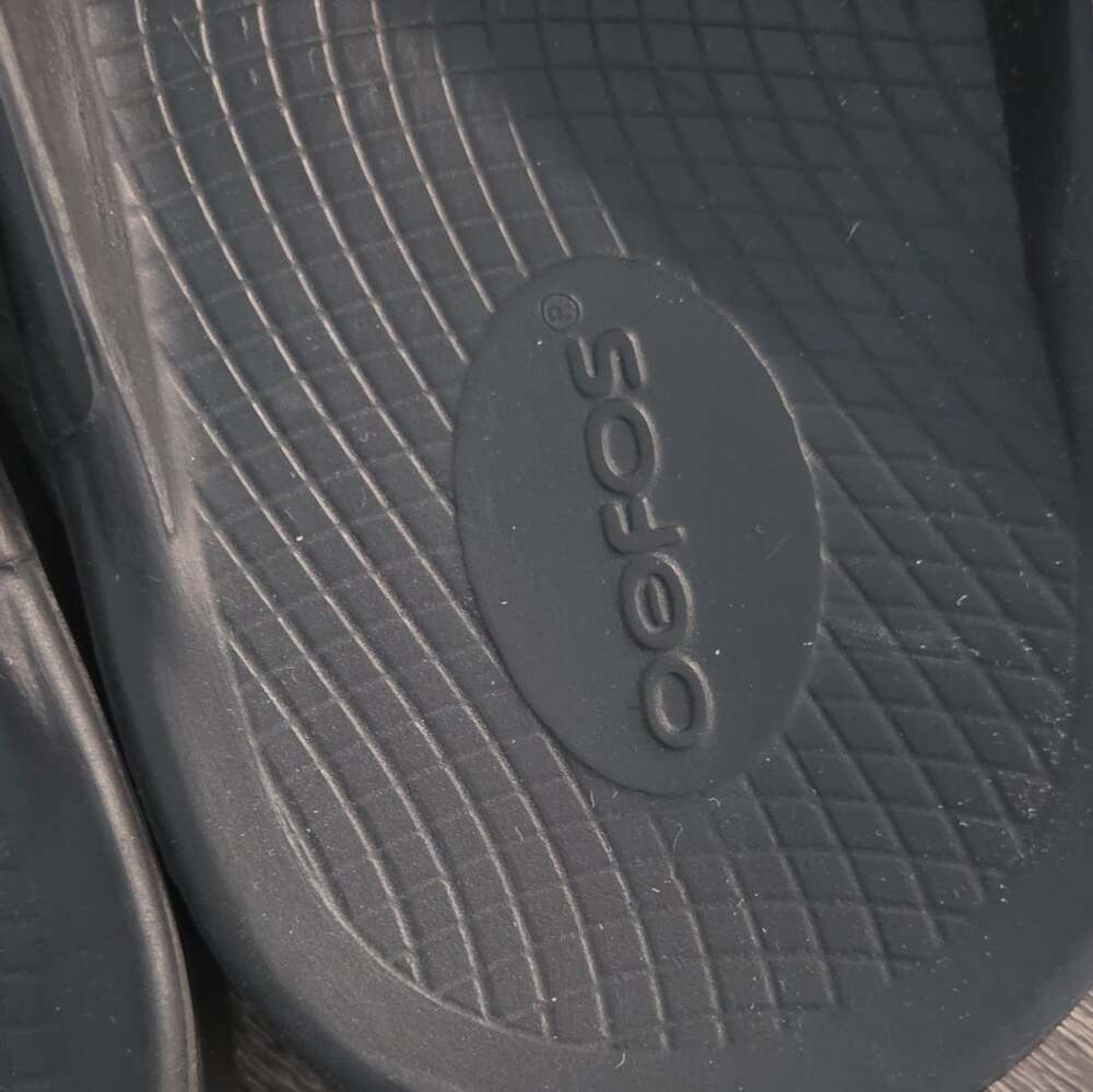 Oofos Men’s Black Slide Sandals Slip-On Open Toe Rubber Upper Logo US 6 - Picture 2 of 8